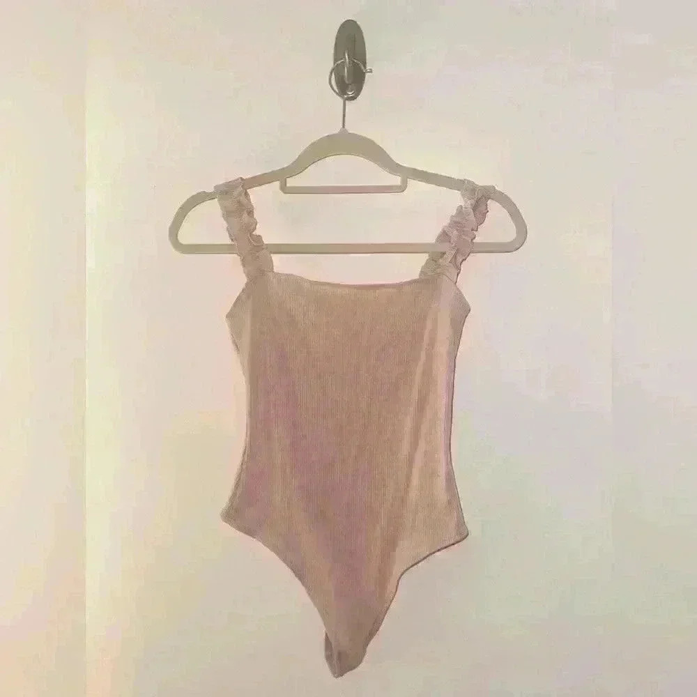 Aritzia Sunday Best Light Pink Firecracker Bodysuit in Dusty Rose Pink